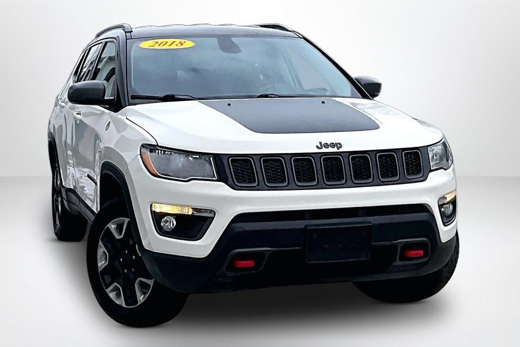 Used 2018 Jeep Compass Trailhawk w/ Navigation Group AWD/4WD image 3