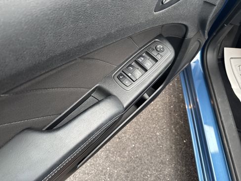 Used 2023 Dodge Charger SXT w/ Blacktop Package image 16