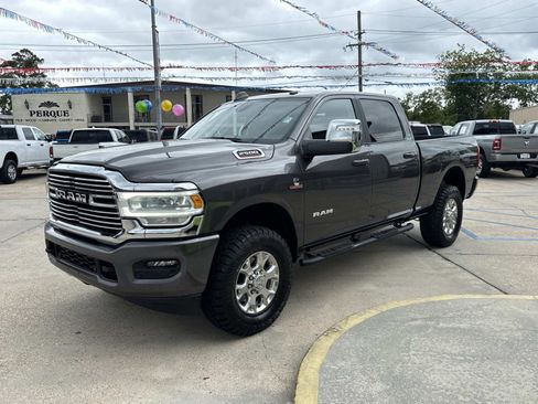 Used 2024 RAM 2500 Laramie AWD/4WD image 3