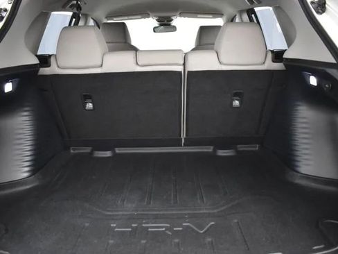 Used 2025 Honda HR-V LX image 16