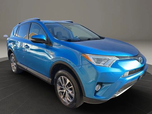 Used 2016 Toyota RAV4 XLE image 3