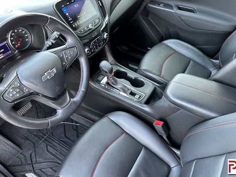 Certified 2022 Chevrolet Equinox RS w/ RS Leather Package image 10