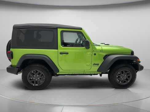 Used 2026 Jeep Wrangler Sport AWD/4WD image 6