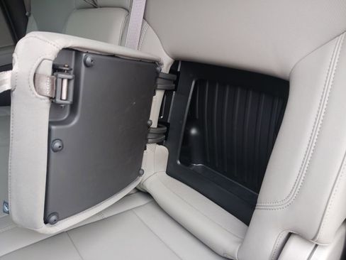 Used 2024 Chevrolet Silverado 1500 LTZ w/ Technology Package image 31