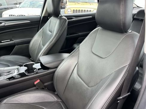 Used 2014 Ford Fusion Titanium AWD/4WD image 32