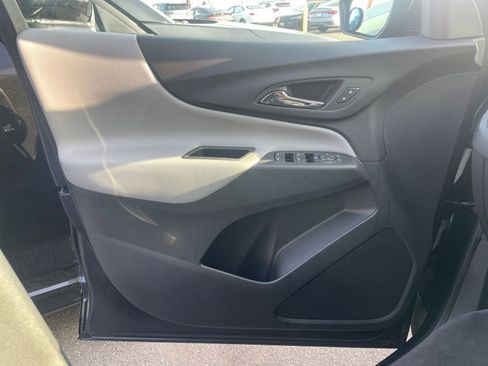 Used 2022 Chevrolet Equinox LS image 20