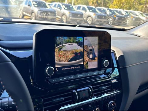 New 2025 Nissan Pathfinder Rock Creek image 8