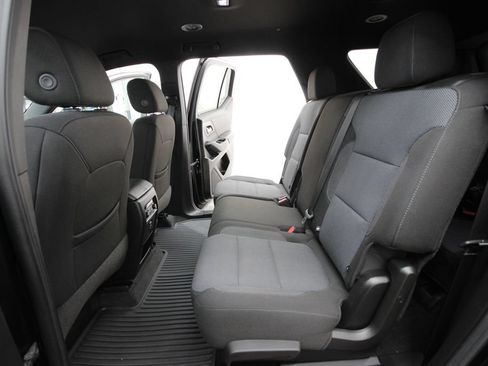 Used 2023 Chevrolet Traverse LT FWD image 25