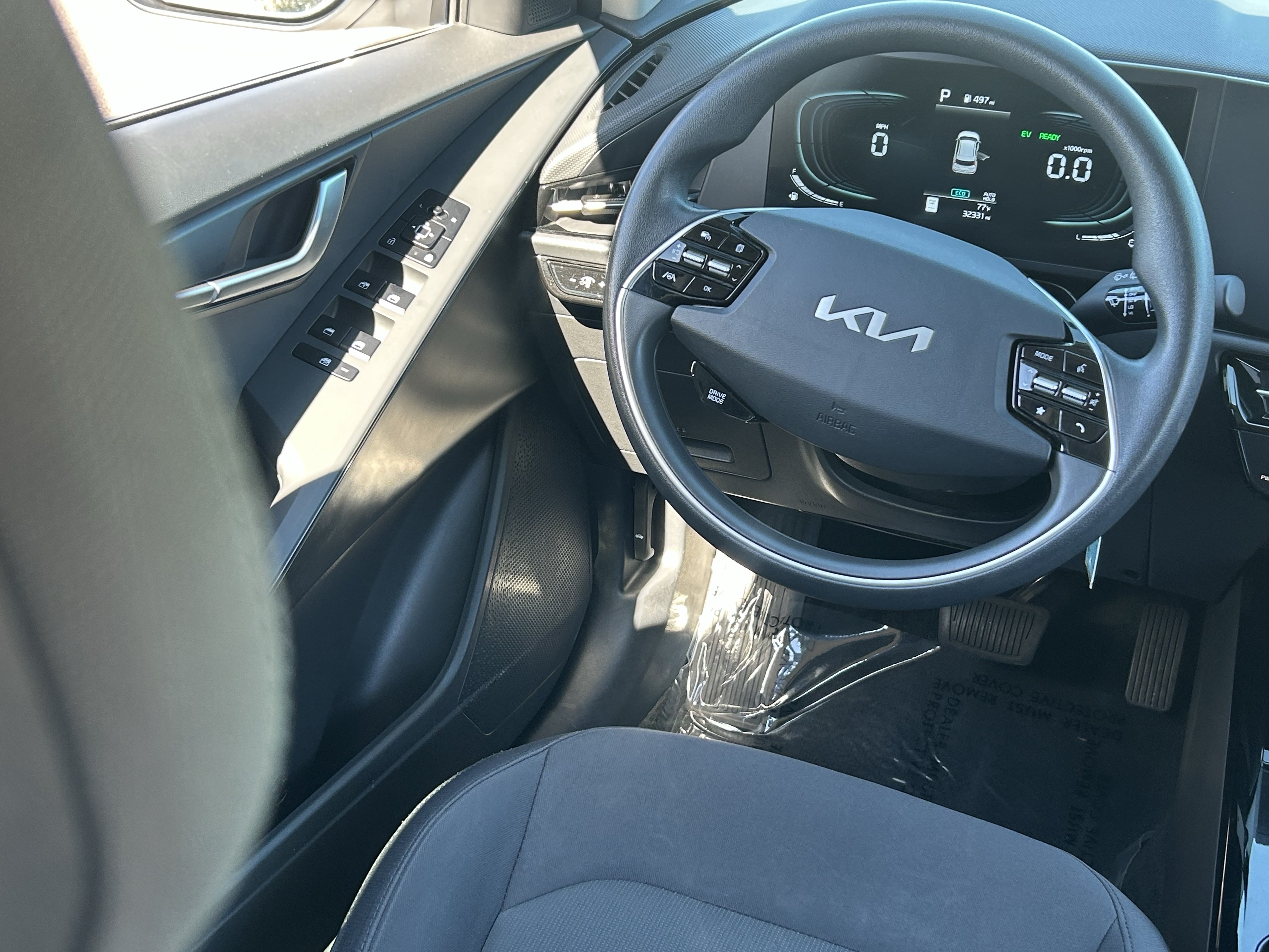 Certified 2025 Kia Niro LX FWD image 16