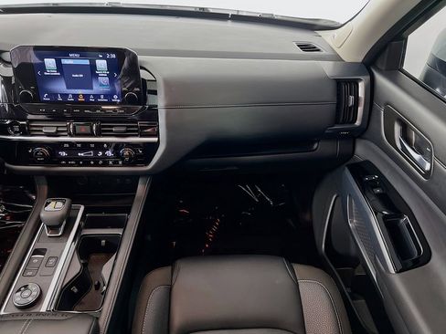 Used 2025 Nissan Pathfinder SL w/ SL Premium Package image 25