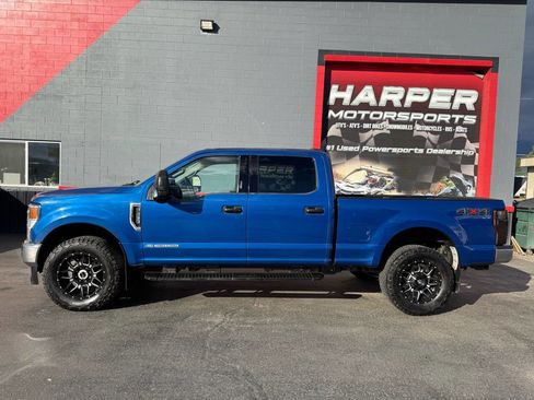 Used 2022 Ford F250 XLT w/ XLT Value Package image 9