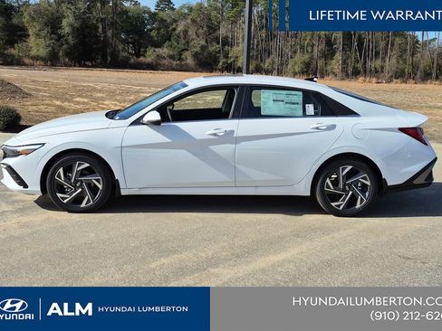 New 2026 Hyundai Elantra Limited FWD image 11