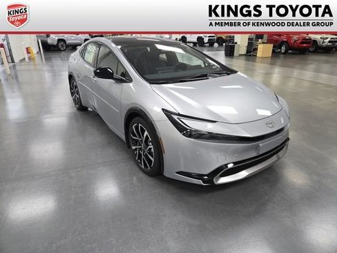 New 2026 Toyota Prius Plug-In Hybrid FWD image 1