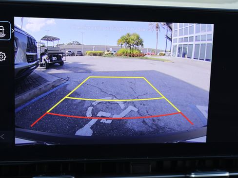 Used 2024 Hyundai Kona SE image 4