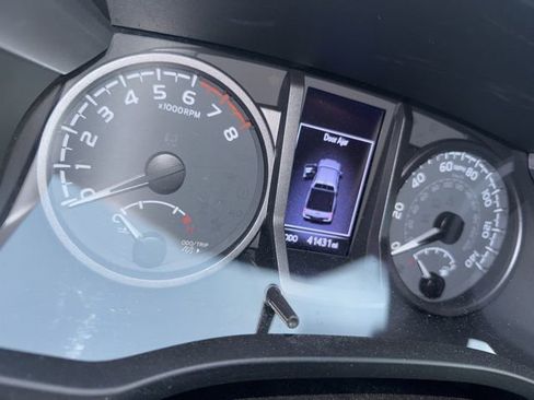 Certified 2020 Toyota Tacoma TRD Sport image 30