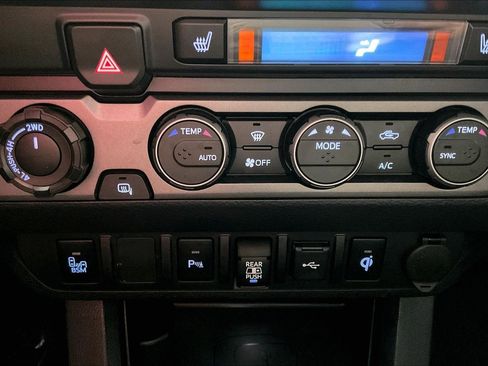 Used 2021 Toyota Tacoma TRD Pro AWD/4WD image 14