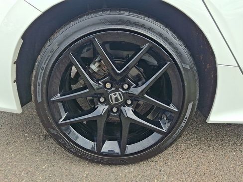 Used 2023 Honda Civic Sport image 8