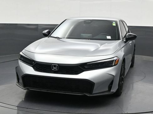 Used 2025 Honda Civic Sport image 8