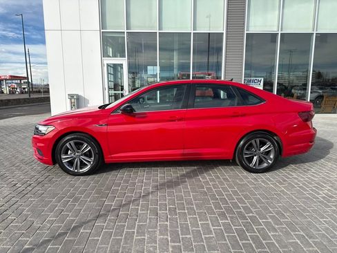 Certified 2021 Volkswagen Jetta R-Line image 3