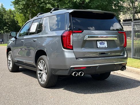Used 2021 GMC Yukon Denali w/ Denali Premium Package AWD/4WD image 7