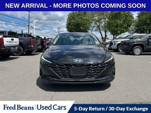 Used 2021 Hyundai Elantra Limited w/ Cargo Package FWD image 11