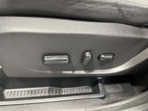 Used 2015 Ford Escape SE image 18