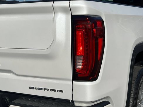 Used 2021 GMC Sierra 1500 Denali w/ Denali Ultimate Package AWD/4WD image 38