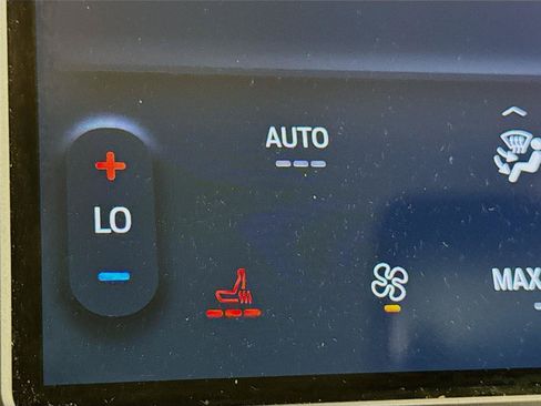 Used 2022 Ford Edge SEL AWD/4WD image 16