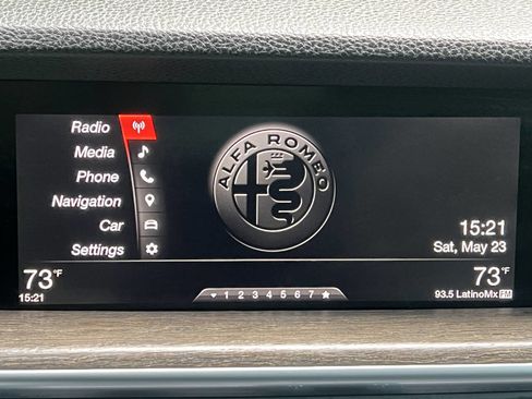 Used 2018 Alfa Romeo Stelvio Ti AWD/4WD image 30