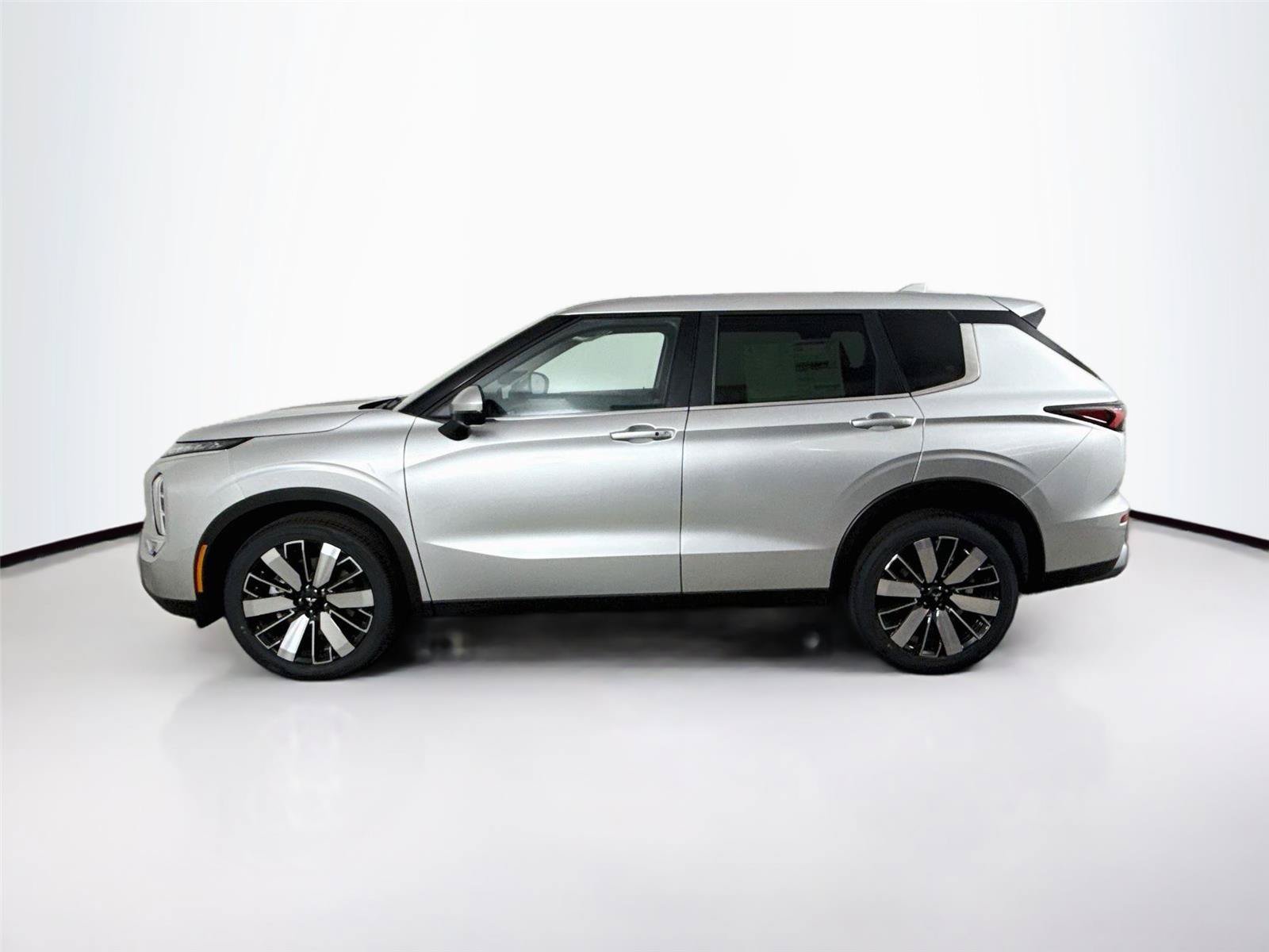 New 2026 Mitsubishi Outlander SE FWD image 24
