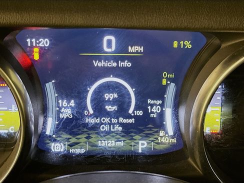 Used 2023 Jeep Wrangler Unlimited Sahara AWD/4WD image 19