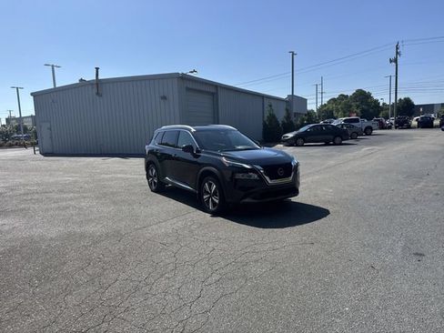 Used 2023 Nissan Rogue SL w/ SL Premium Package FWD image 3
