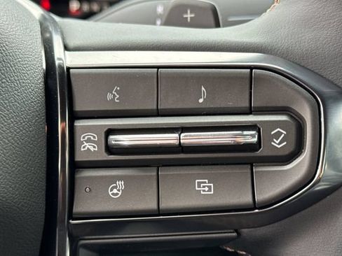 New 2026 GMC Acadia AT4 w/ Luxury Package AWD/4WD image 31