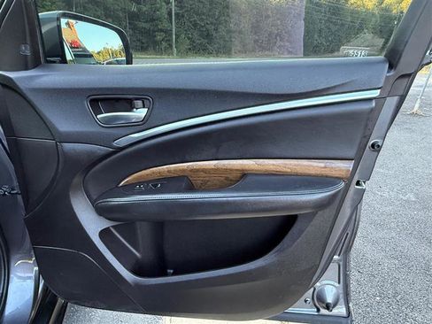 Used 2017 Acura MDX SH-AWD image 26