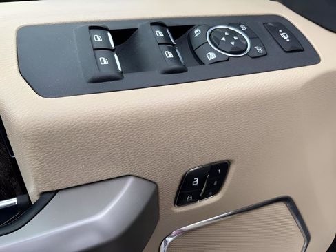 Used 2019 Ford F350 Lariat w/ Lariat Ultimate Package image 12