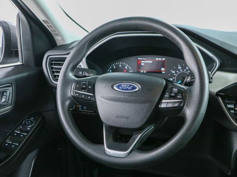 Used 2022 Ford Escape SE FWD image 12