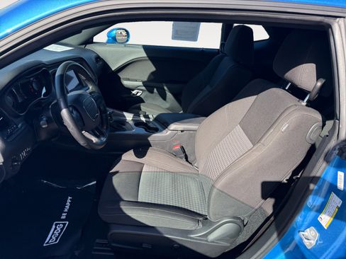 Used 2023 Dodge Challenger SXT w/ Blacktop Package image 10