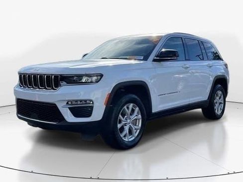 Used 2024 Jeep Grand Cherokee Limited image 7