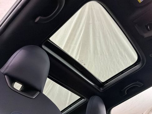 New 2026 MINI Cooper 2-Door Hardtop FWD image 17