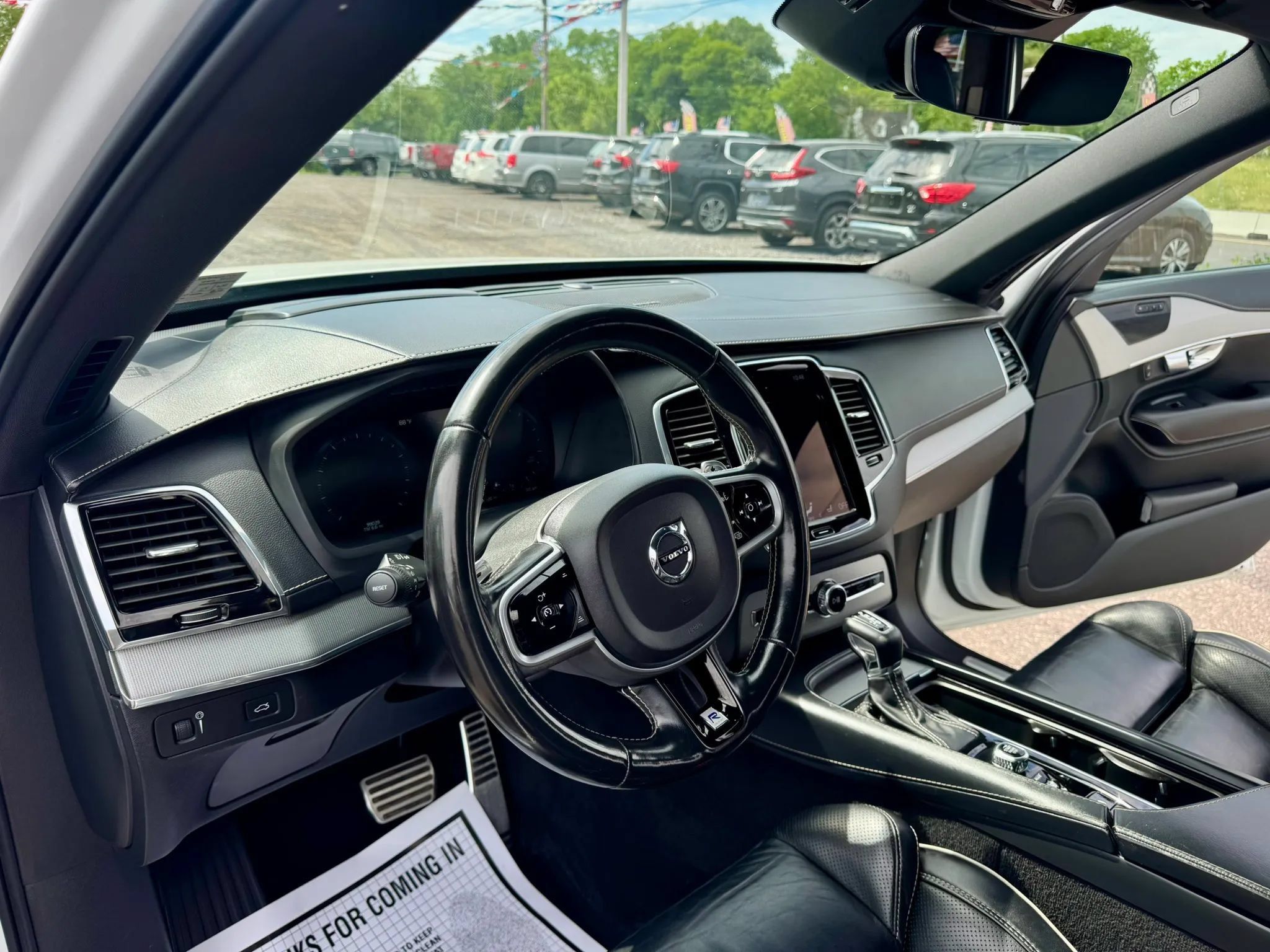 Used 2020 Volvo XC90 T6 R-Design w/ Protection Package Premier AWD/4WD image 15