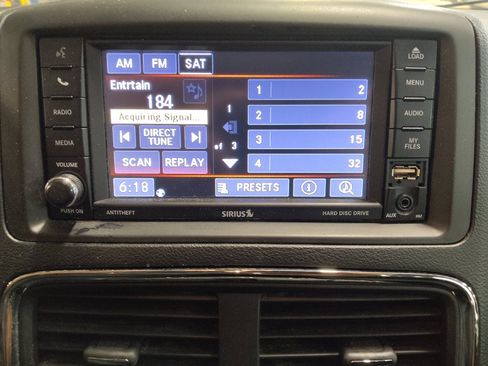 Used 2018 Dodge Grand Caravan SE w/ UConnect Hands-Free Group FWD image 25