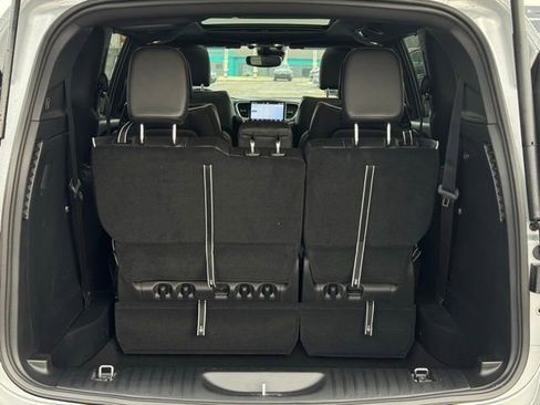 New 2026 Chrysler Pacifica Limited w/ S Appearance Package image 10