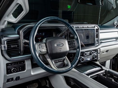 Used 2024 Ford F450 Limited image 16