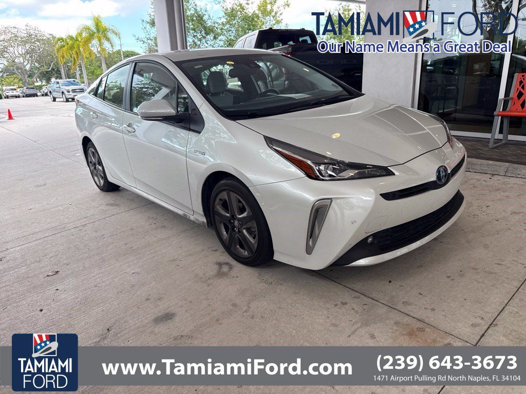 Used 2022 Toyota Prius Limited FWD image 1
