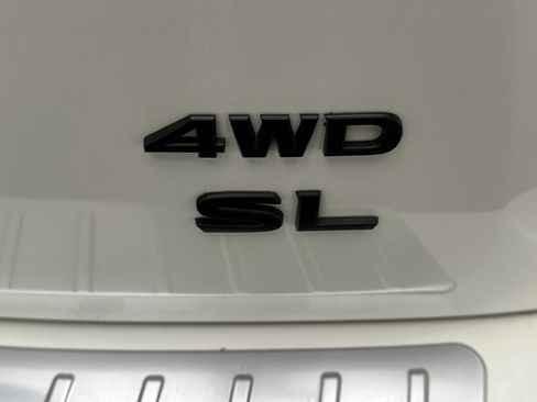 Used 2020 Nissan Pathfinder SL image 11