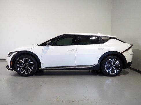 Used 2024 Kia EV6 Light RWD image 8
