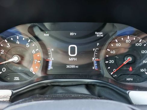 Used 2025 Jeep Compass Limited AWD/4WD image 29