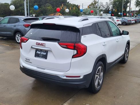 Used 2020 GMC Terrain SLT w/ Preferred Package image 2