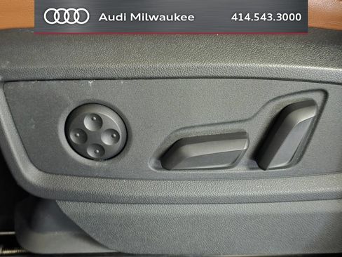 Used 2023 Audi Q5 2.0T Premium Plus w/ Premium Plus Package AWD/4WD image 18