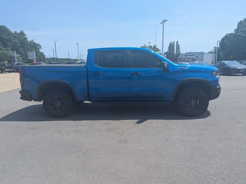 Used 2022 Chevrolet Silverado 1500 ZR2 w/ Technology Package AWD/4WD image 7